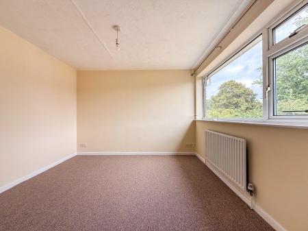 2 bedroom Terraced House for sale in Petworth Drive, Loughborough, LE11