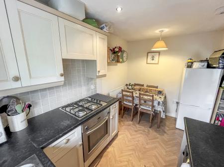 2 bedroom Maisonette for sale in Adam Dale, Loughborough, LE11