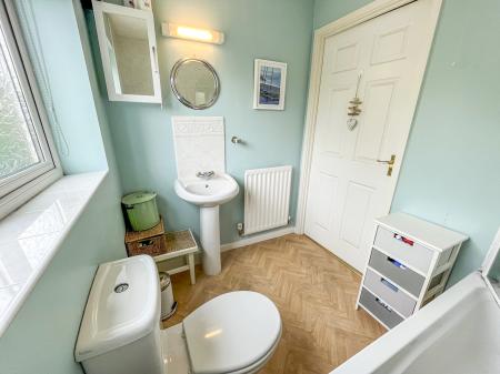 2 bedroom Maisonette for sale in Adam Dale, Loughborough, LE11