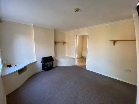 2 bedroom Semi-detached house to let in Deanside Drive, Loughborough, LE11