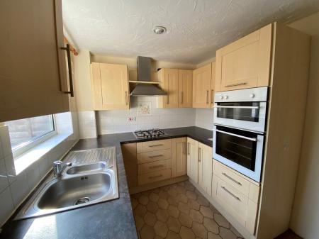 2 bedroom Semi-detached house to let in Deanside Drive, Loughborough, LE11