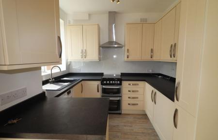 3 bedroom Semi-detached house to let in Oaklands Avenue, Loughborough, LE11