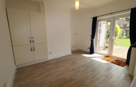 3 bedroom Semi-detached house to let in Oaklands Avenue, Loughborough, LE11
