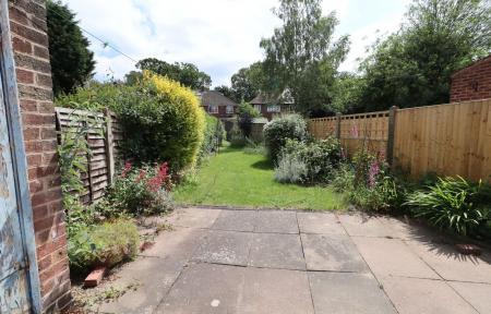 3 bedroom Semi-detached house to let in Oaklands Avenue, Loughborough, LE11