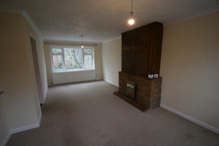 4 bedroom Detached house to let in Cropston Avenue, Loughborough, LE11