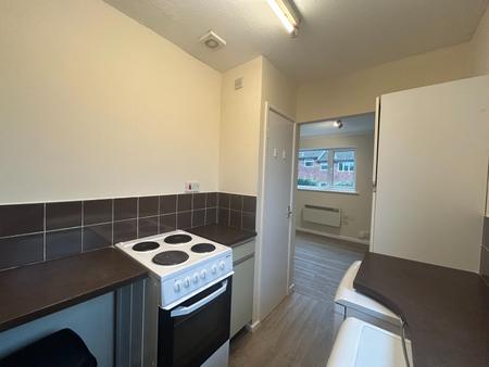 1 bedroom Flat to let in Pennine Close, Shepshed, LE12