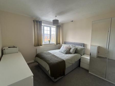 4 bedroom Semi-detached house to let in Bracken Way, Markfield, LE67