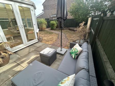 4 bedroom Semi-detached house to let in Bracken Way, Markfield, LE67