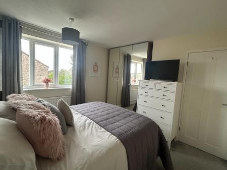 4 bedroom Semi-detached house to let in Bracken Way, Markfield, LE67