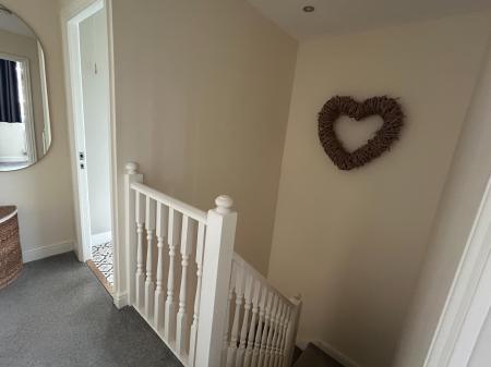 4 bedroom Semi-detached house to let in Bracken Way, Markfield, LE67