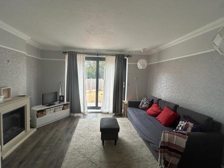4 bedroom Semi-detached house to let in Beaumont Road, Loughborough, LE11
