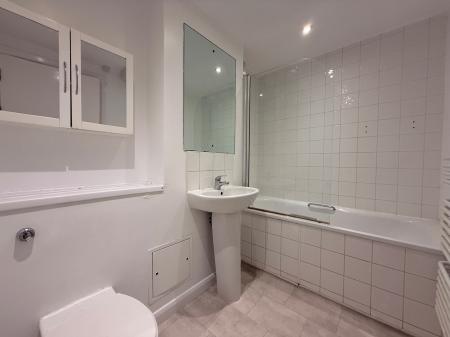 2 bedroom Flat to let in 14 Fennel Street, Loughborough, LE11
