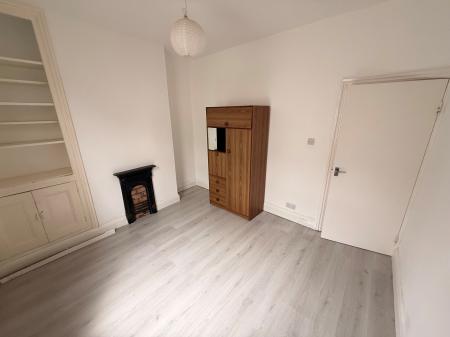 5 bedroom Terraced House to let in Cobden Street, Loughborough, LE11