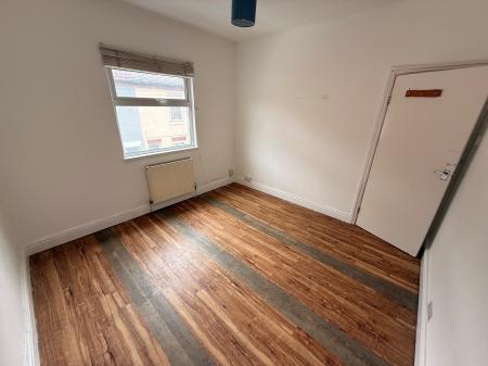 5 bedroom Terraced House to let in Cobden Street, Loughborough, LE11