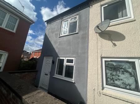 2 bedroom End of terrace house to let in Factory Street, Shepshed, LE12