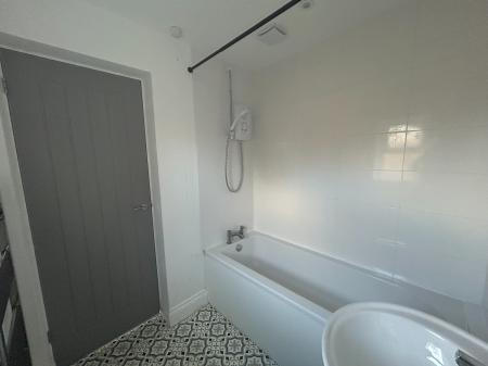 2 bedroom End of terrace house to let in Factory Street, Shepshed, LE12
