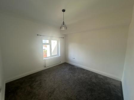 2 bedroom End of terrace house to let in Factory Street, Shepshed, LE12