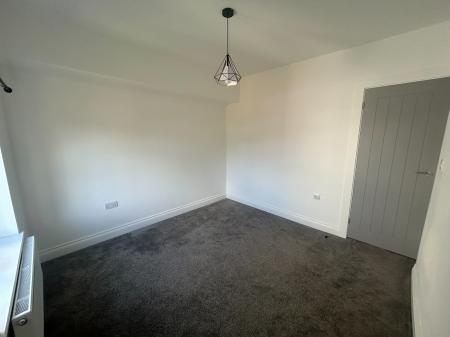 2 bedroom End of terrace house to let in Factory Street, Shepshed, LE12