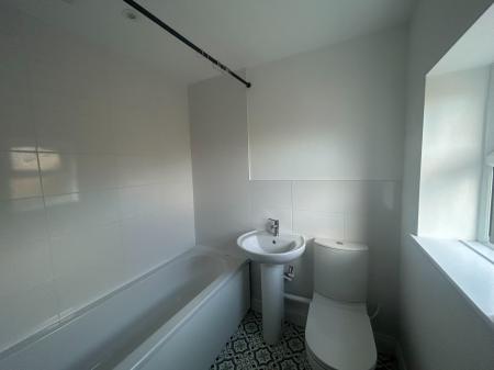 2 bedroom End of terrace house to let in Factory Street, Shepshed, LE12