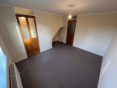 2 bedroom Semi-detached house to let in Chiltern Avenue, Shepshed, LE12