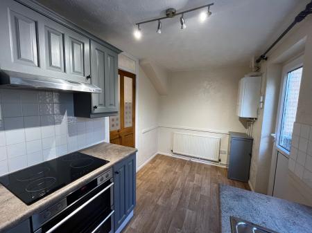 2 bedroom Semi-detached house to let in Chiltern Avenue, Shepshed, LE12