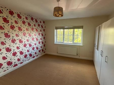 4 bedroom Detached house to let in Watts Drive, Shepshed, LE12