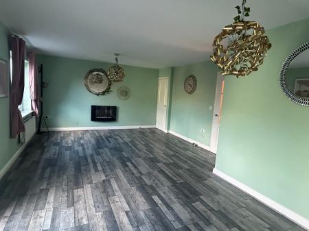 4 bedroom Detached house to let in Watts Drive, Shepshed, LE12