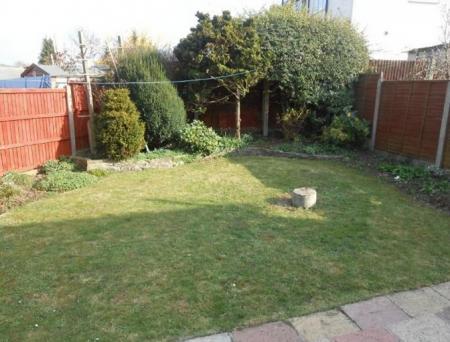 3 bedroom Semi-detached house for sale in Willow Way, Luton, LU3