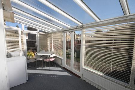 3 bedroom Semi-detached house for sale in Willow Way, Luton, LU3