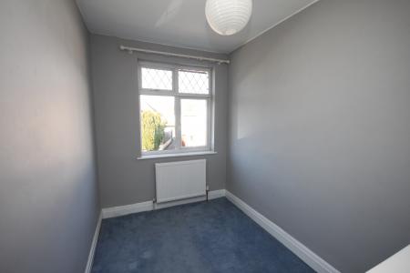 3 bedroom Semi-detached house for sale in Willow Way, Luton, LU3