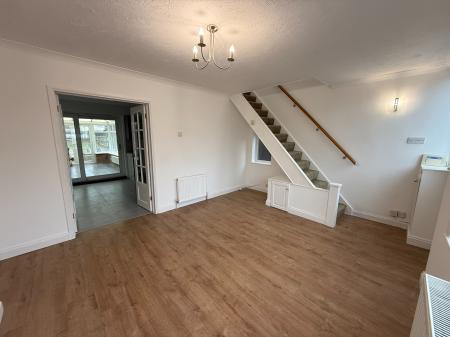 3 bedroom Terraced House to let in Dunstable Road, Luton, LU4