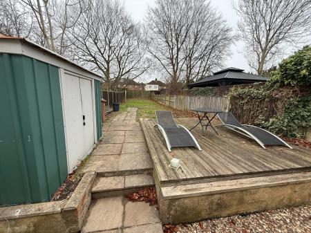 3 bedroom Terraced House to let in Dunstable Road, Luton, LU4