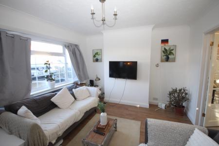 3 bedroom Terraced House to let in Dunstable Road, Luton, LU4