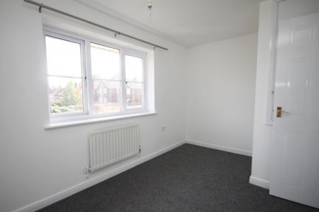2 bedroom Semi-detached house to let in Morgan Close, Luton, LU4
