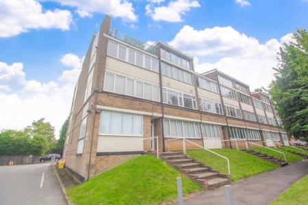 1 bedroom Studio flat to let in Swanston Grange, Luton, LU4
