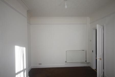 3 bedroom Terraced House to let in Park Street, Luton, LU1