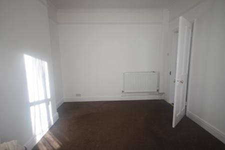 3 bedroom Terraced House to let in Park Street, Luton, LU1