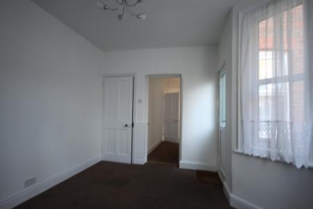 3 bedroom Terraced House to let in Park Street, Luton, LU1