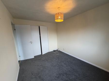 3 bedroom Detached house to let in Swan Mead, Luton, LU4