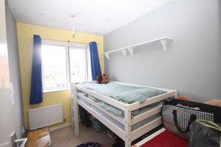 3 bedroom Detached house to let in Swan Mead, Luton, LU4