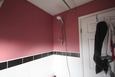 3 bedroom Detached house to let in Swan Mead, Luton, LU4