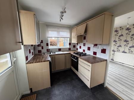3 bedroom Detached house to let in Swan Mead, Luton, LU4