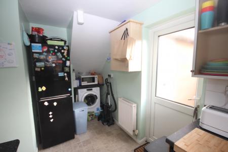 3 bedroom Detached house to let in Swan Mead, Luton, LU4