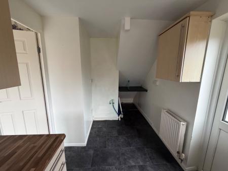 3 bedroom Detached house to let in Swan Mead, Luton, LU4