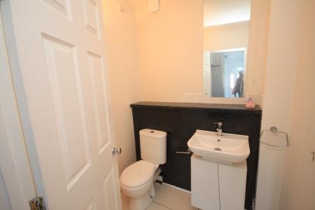3 bedroom Semi-detached house to let in Sundon Park Road, Luton, LU3