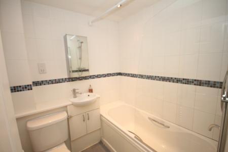2 bedroom Terraced House to let in Dartmouth Mews, Luton, LU4