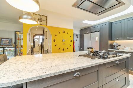 3 bedroom House for sale in Hart Lane, Round Green, Luton, LU2