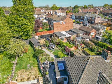 3 bedroom House for sale in Hart Lane, Round Green, Luton, LU2