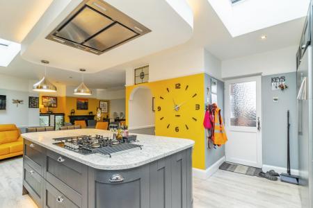 3 bedroom House for sale in Hart Lane, Round Green, Luton, LU2