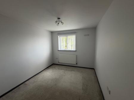 2 bedroom Flat to let in Limbury Road, Luton, LU3